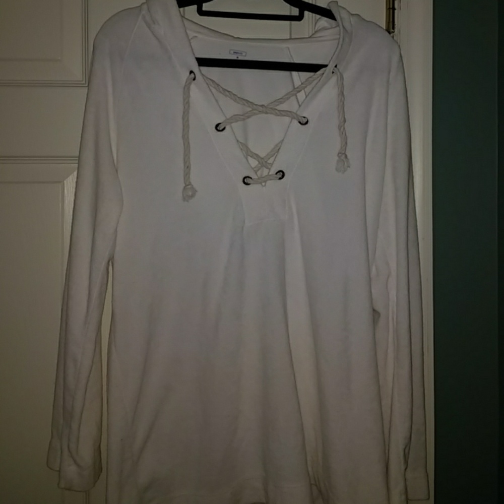 Gapbody Cross Top